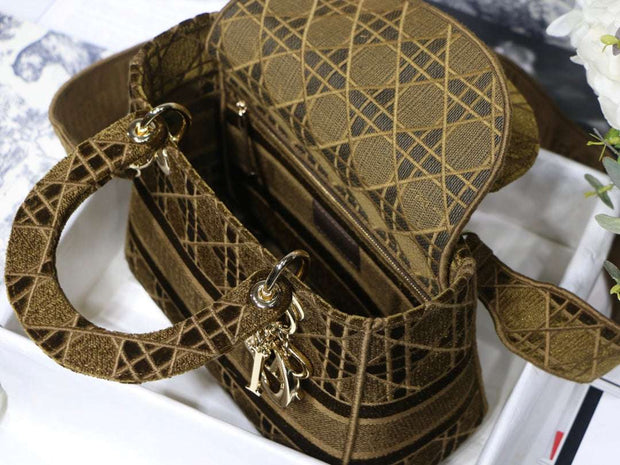 Saddle Shape, CD Buckle, Beige, DI-041