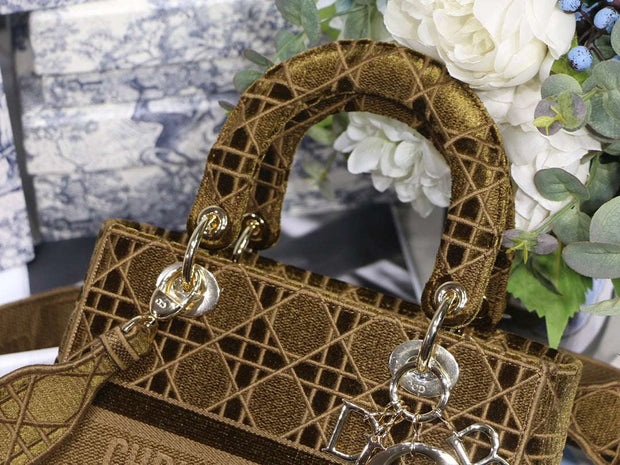 Saddle Shape, CD Buckle, Beige, DI-041