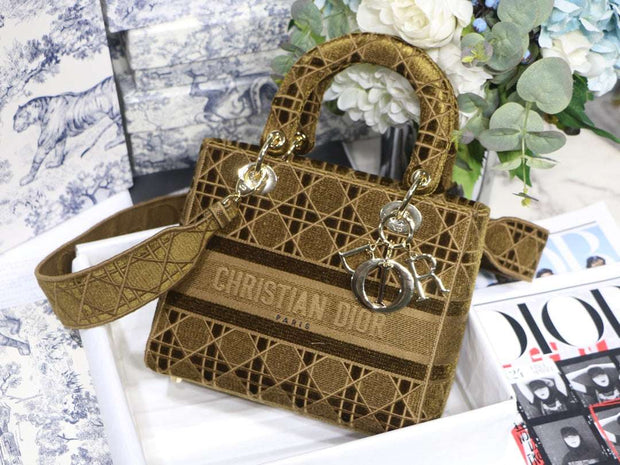 Saddle Shape, CD Buckle, Beige, DI-041