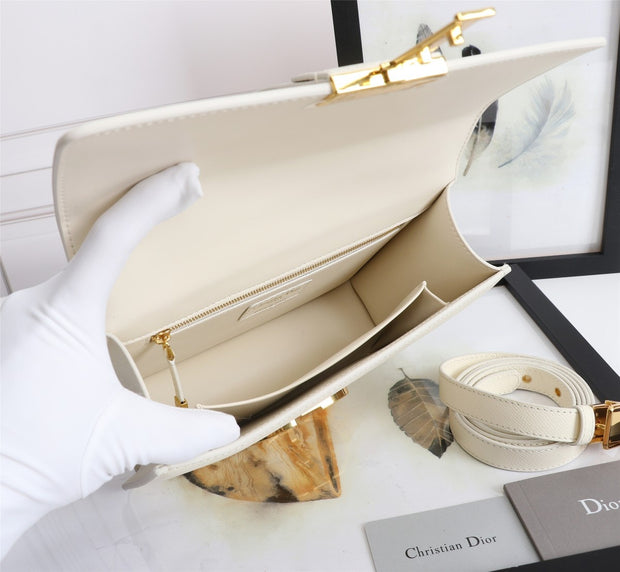 Rectangular White, CD Buckle, DI-046