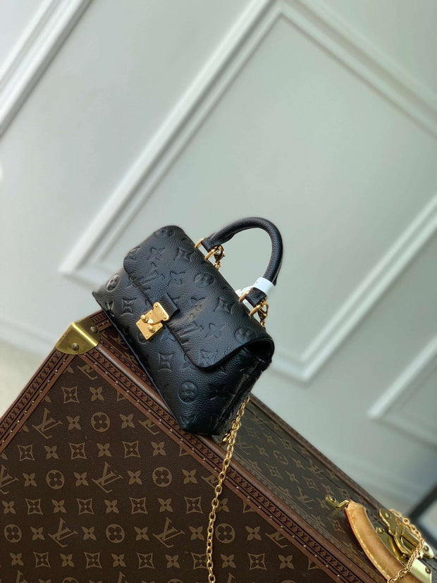Rectangular Black with Gold Chain LV-024