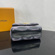 Quilted Rectangular Purple with Gold Chain LV-029