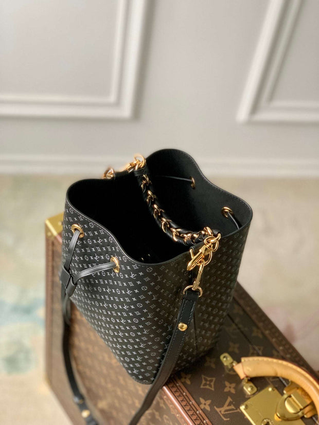 Bucket Shape Black with Gold Chain LV-036