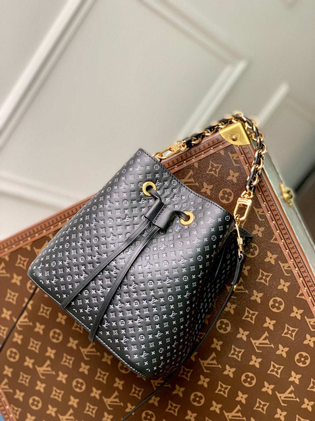 Bucket Shape Black with Gold Chain LV-036