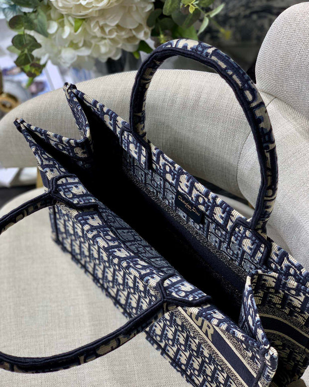 Navy & Beige, Monogram Print, DI-066