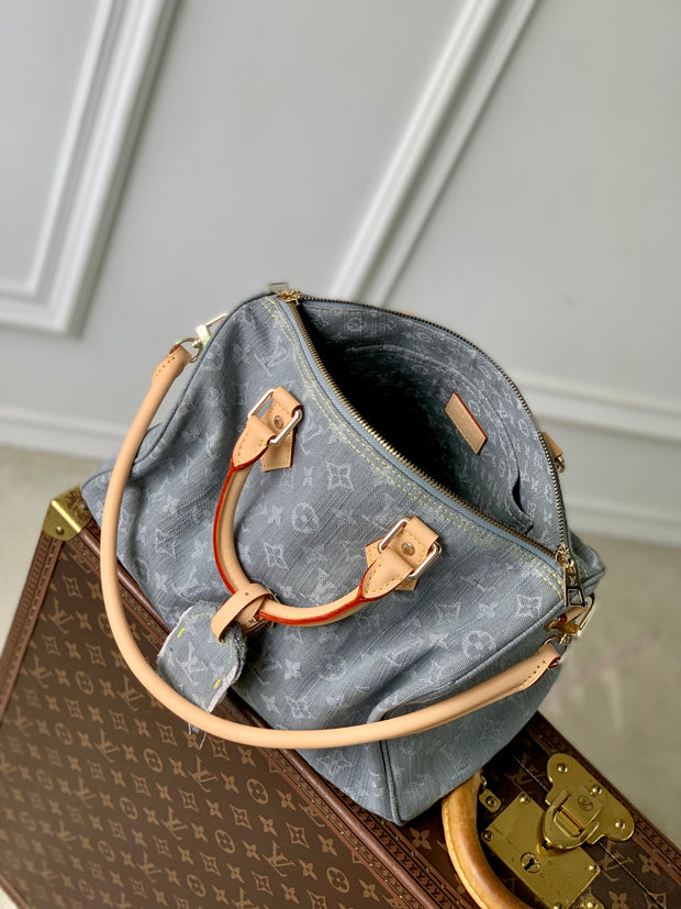 Grey with Beige Handles LV-052