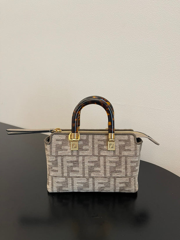 Beige with Tortoiseshell Handles FN-006