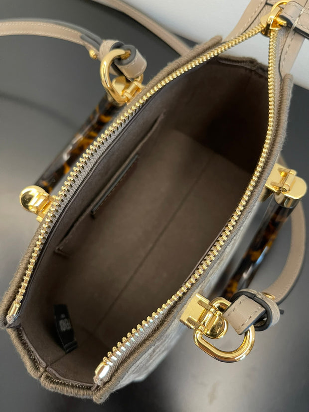 Beige with Tortoiseshell Handles FN-006