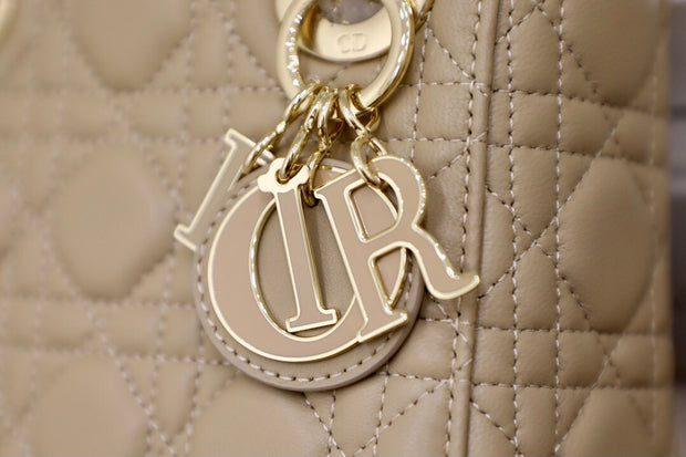 Mini Quilted Beige, CD Buckle, DI-058
