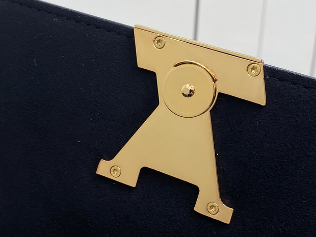 Black with Gold Chain and LV Logo LV-058