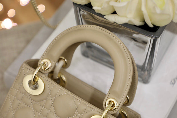 Mini Quilted Beige, CD Buckle, DI-058