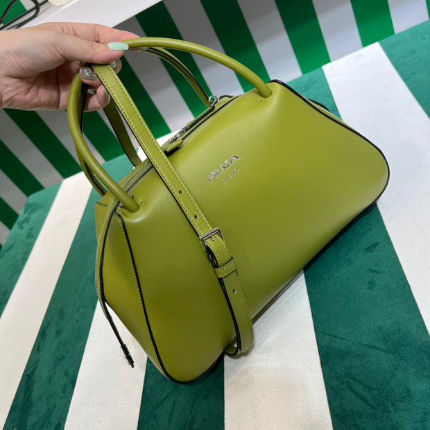 Full leather green 22fw show handbag/crossbody bag