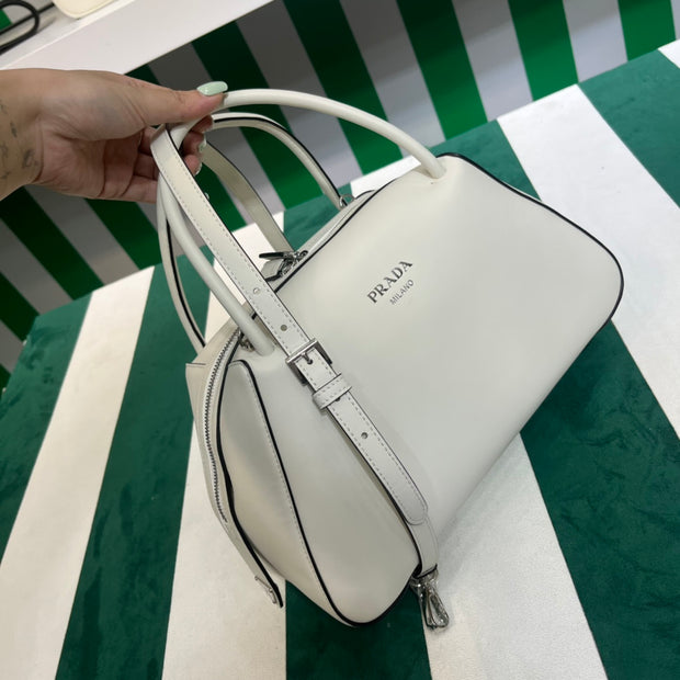 Full leather White 22fw show handbag/crossbody bag