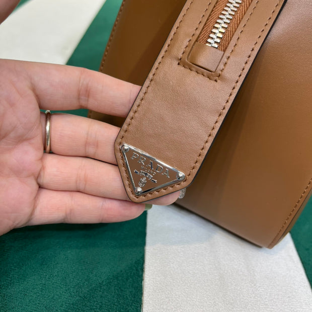 Full leather brown 22fw show handbag/crossbody bag