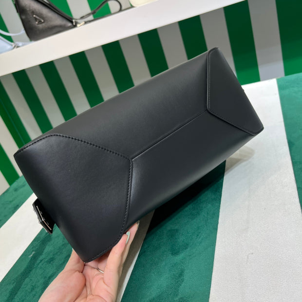 Full leather black 22fw show handbag/crossbody bag